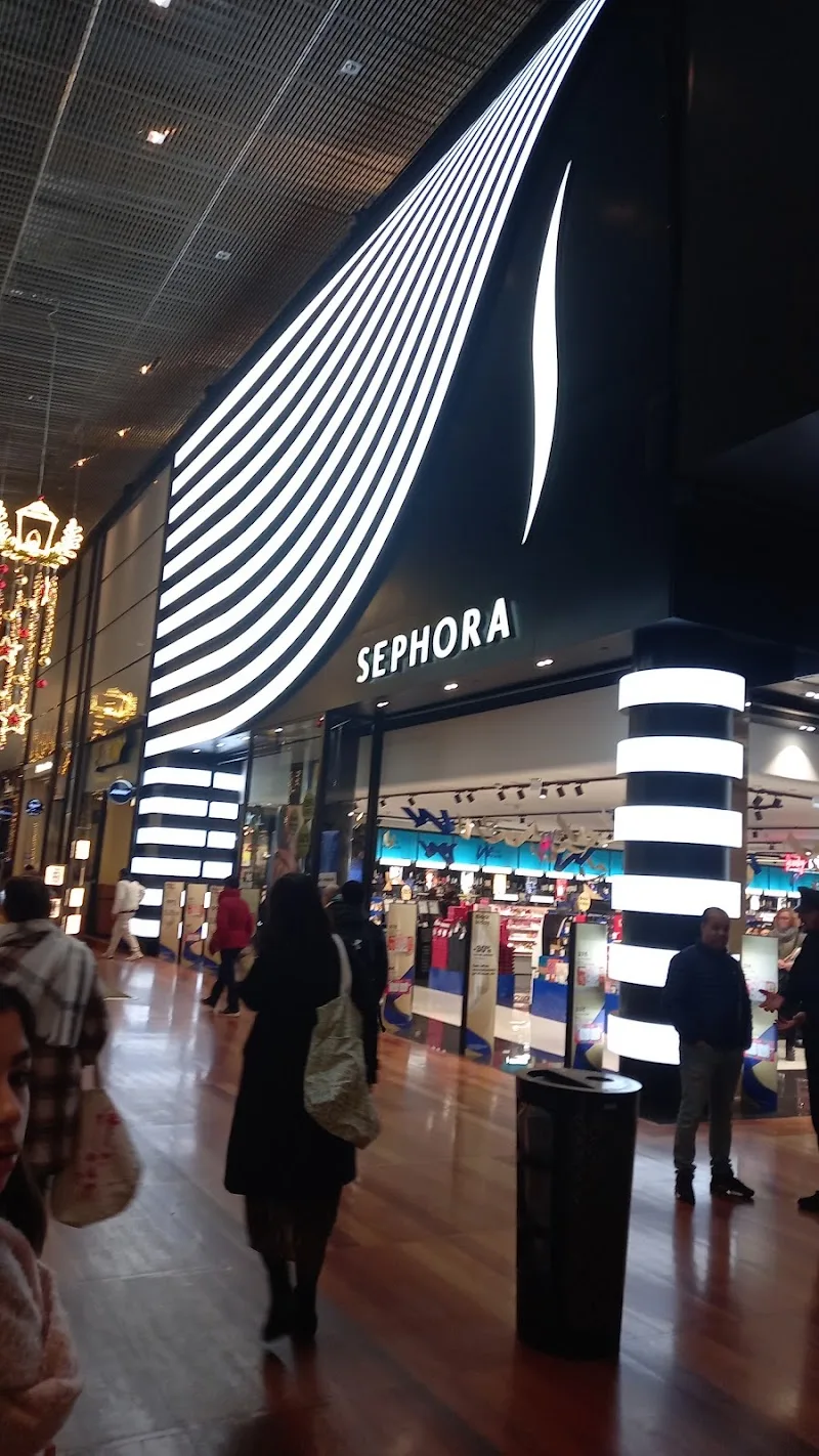 SEPHORA EURALILLE - Maquillage Lille - Photo de couverture - OneBooking