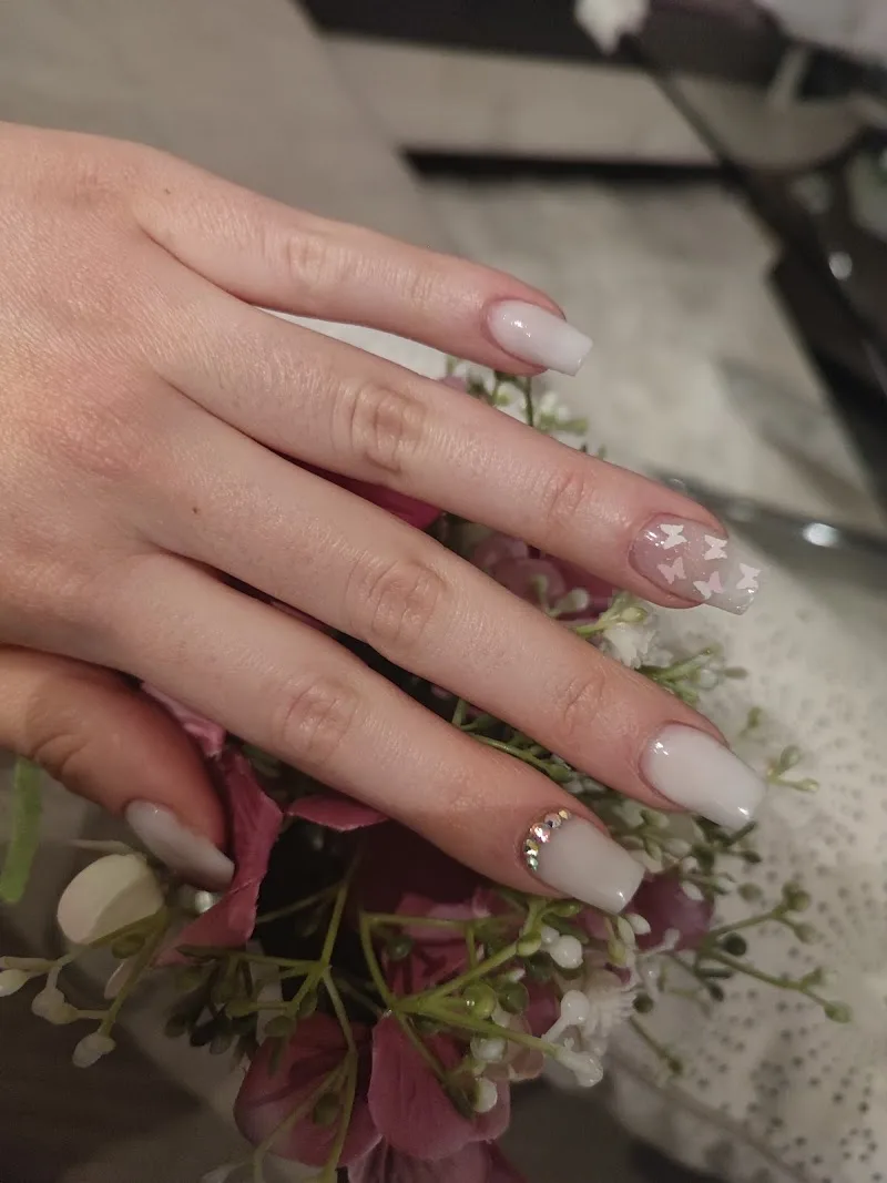 Ongles Tours