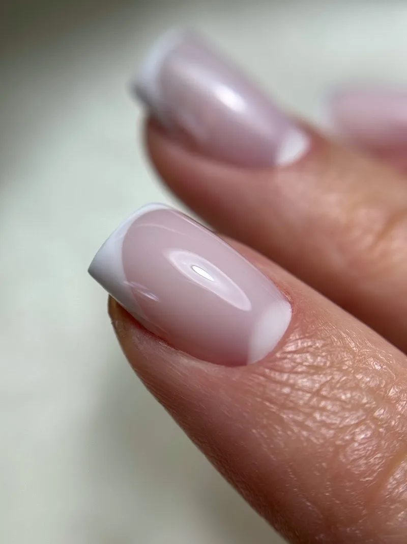 Laura nails - Centre de formation | Boutique | Onglerie - Onglerie Clermont-Ferrand - Photo de couverture - OneBooking