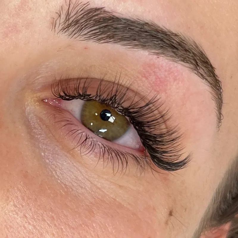 Melanie Extensions De Cils - Épilation Clermont-Ferrand - Photo de couverture - OneBooking
