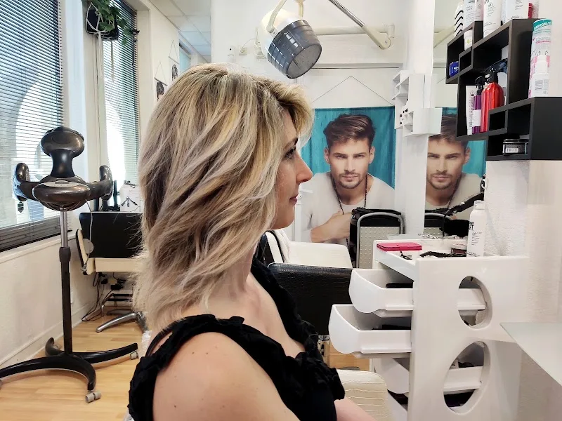 Salon Jeanna - Coiffeur et coloriste