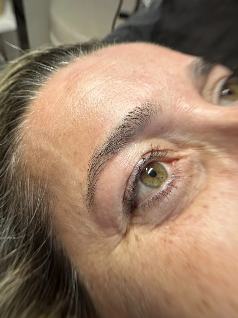 Au fil de Séta- Onglerie / Cils / Coiffure - à Dijon - Onglerie Dijon - Photo de couverture - OneBooking
