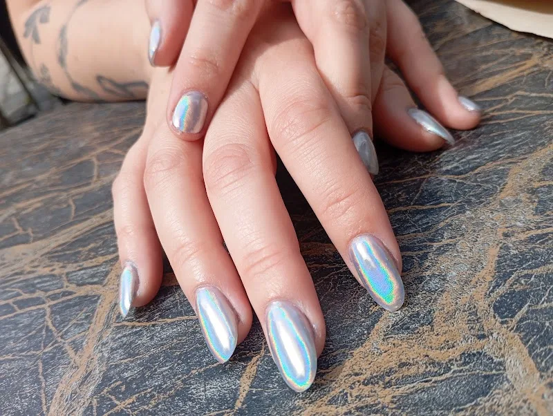 Line à Ongles. / Limoges - Onglerie Limoges - Photo de couverture - OneBooking