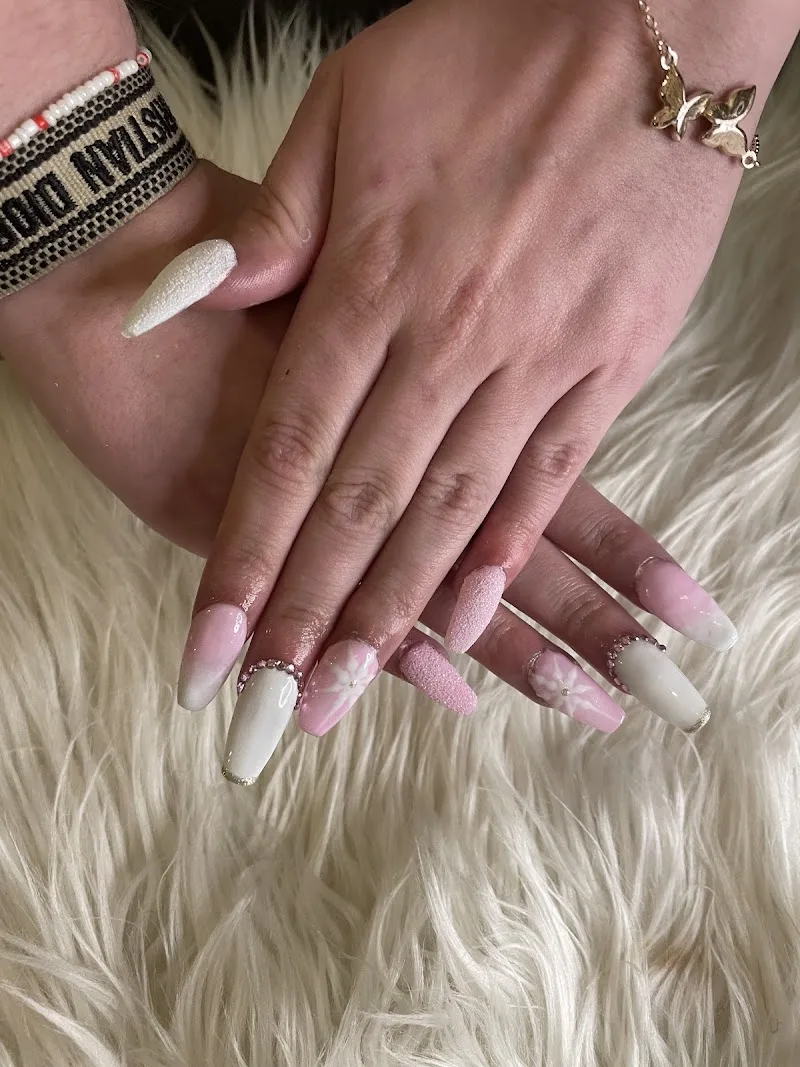 Pimp My Nails - Onglerie Orléans - Photo de couverture - OneBooking