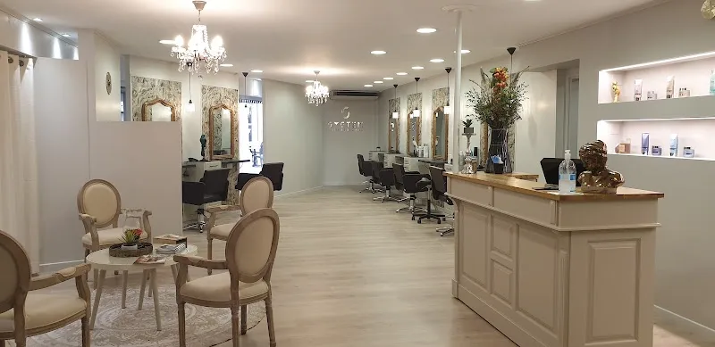 Lucy Le Salon : coiffeur, coloriste expert et soins des cheveux