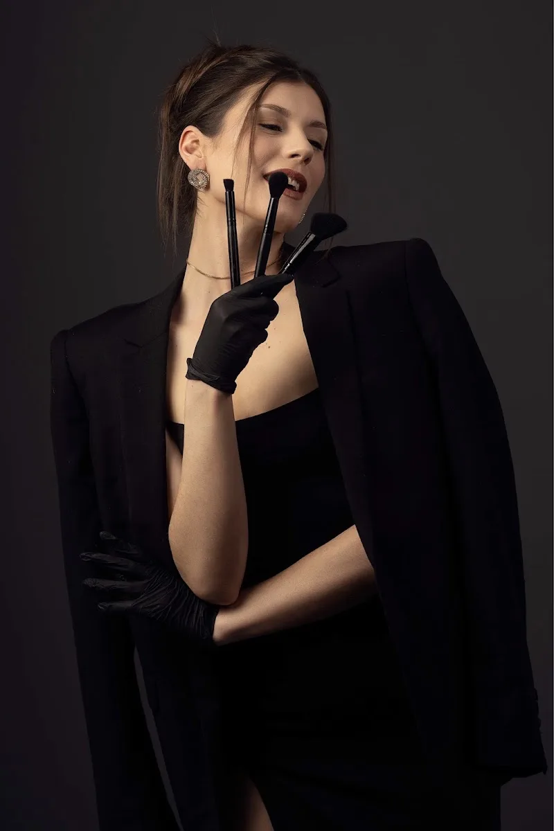 CLA Beauty - Maquillage Rouen - Photo de couverture - OneBooking