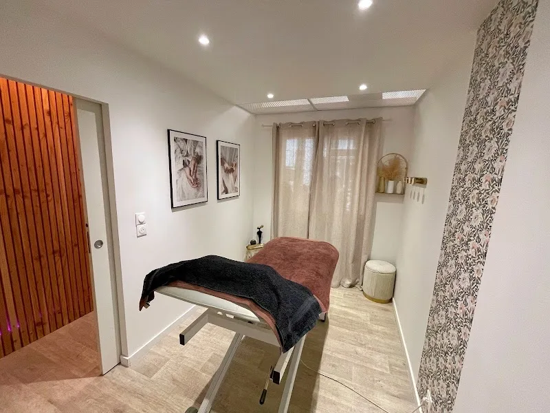 Beauty by LJ - Onglerie Grenoble - Photo de couverture - OneBooking