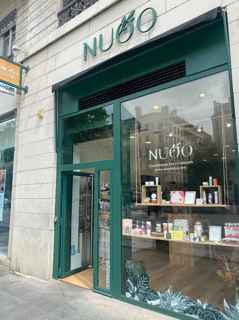 NUOO Lyon - Cosmétiques bio et naturels - Maquillage Lyon - Photo de couverture - OneBooking