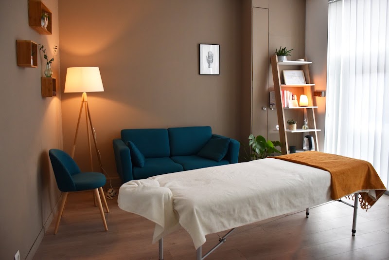 Charlotte Houzet - Massage bien-être intuitif - Lille centre