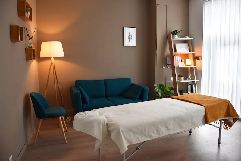 Charlotte Houzet - Massage bien-être intuitif - Lille centre