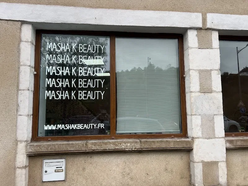Masha K Beauty - Sourcils & cils Poitiers - Photo de couverture - OneBooking