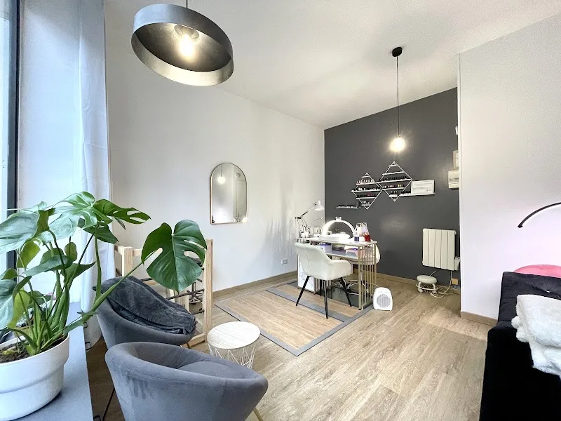 Prefina Beauty - Onglerie Nantes - Photo de couverture - OneBooking