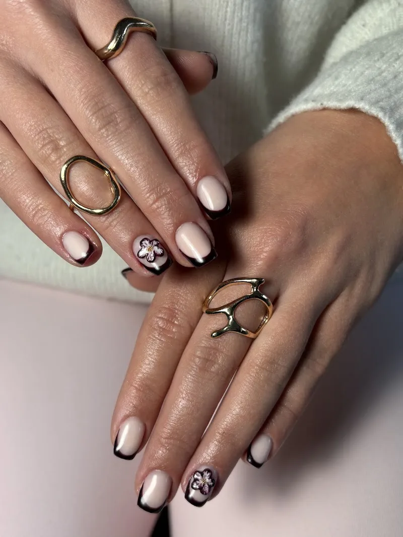 Urban Nails M - Onglerie Poitiers - Photo de couverture - OneBooking