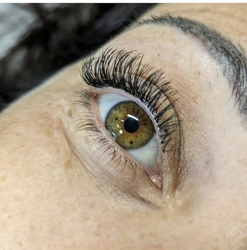 Lashes by Him - Onglerie Nevers - Photo de couverture - OneBooking