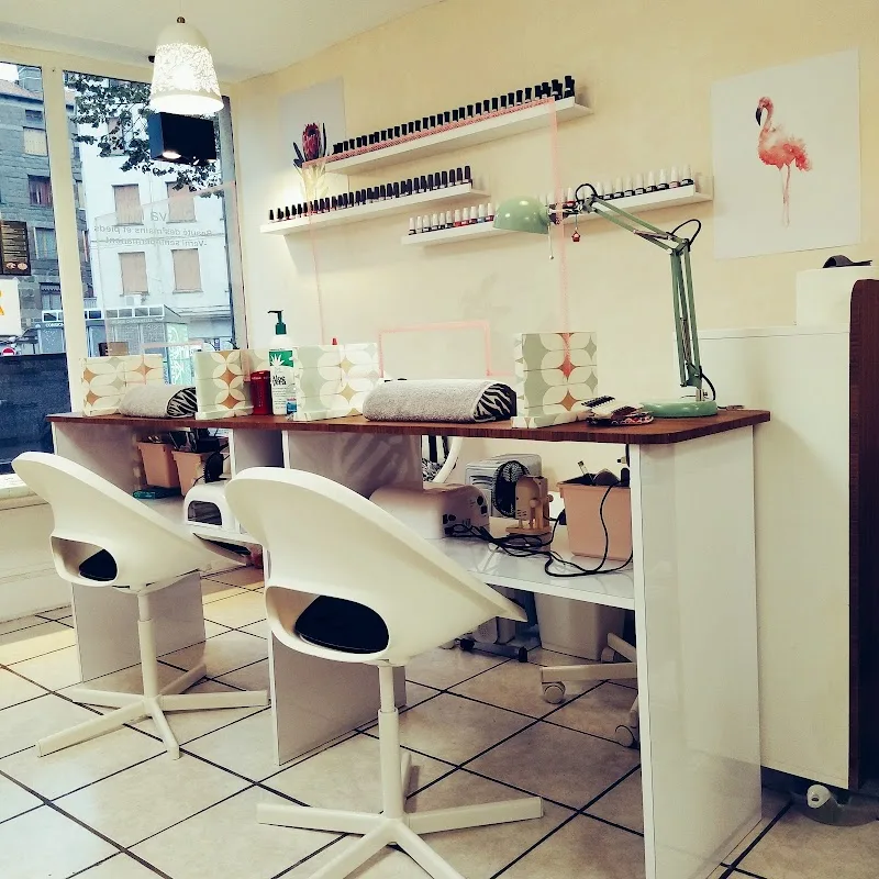 CHAVA NAIL - Onglerie Saint-Étienne - Photo de couverture - OneBooking