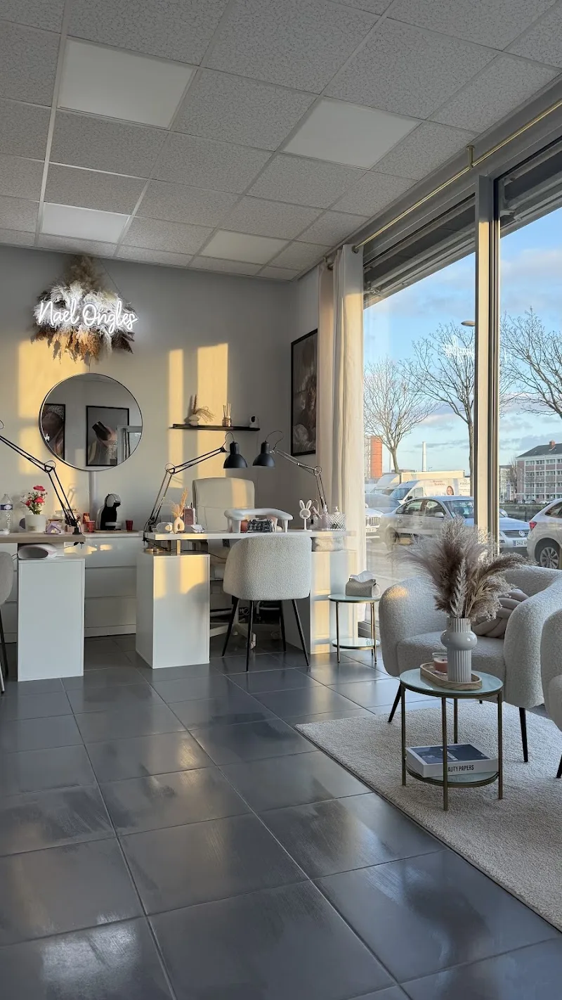 Nael Ongles - Onglerie Le Havre - Photo de couverture - OneBooking
