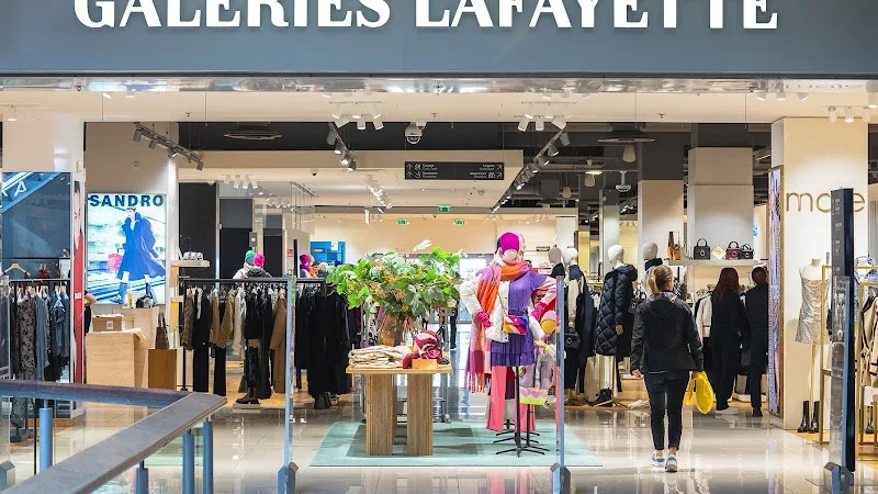 Galeries Lafayette Lyon - Maquillage Lyon - Photo de couverture - OneBooking