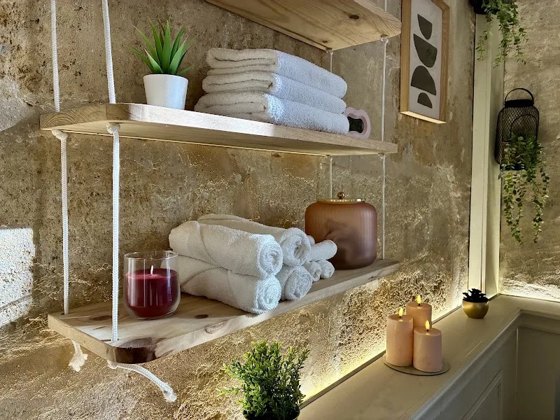BLOOM Beauty Therapist - Épilation Bordeaux - Photo de couverture - OneBooking