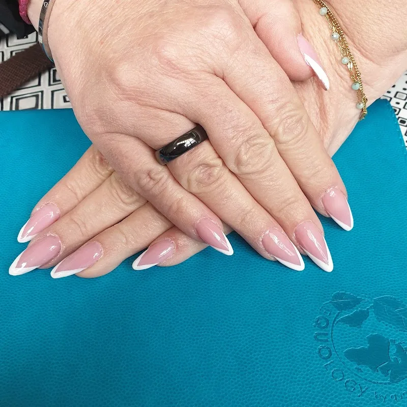 L'atelier des ongles et cils - Onglerie Reims - Photo de couverture - OneBooking