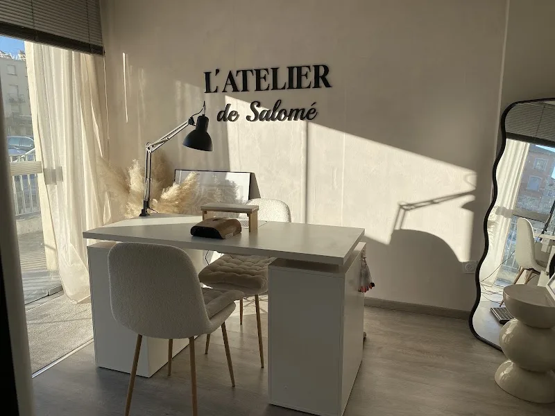 L'atelier de Salomé - Onglerie Saint-Étienne - Photo de couverture - OneBooking