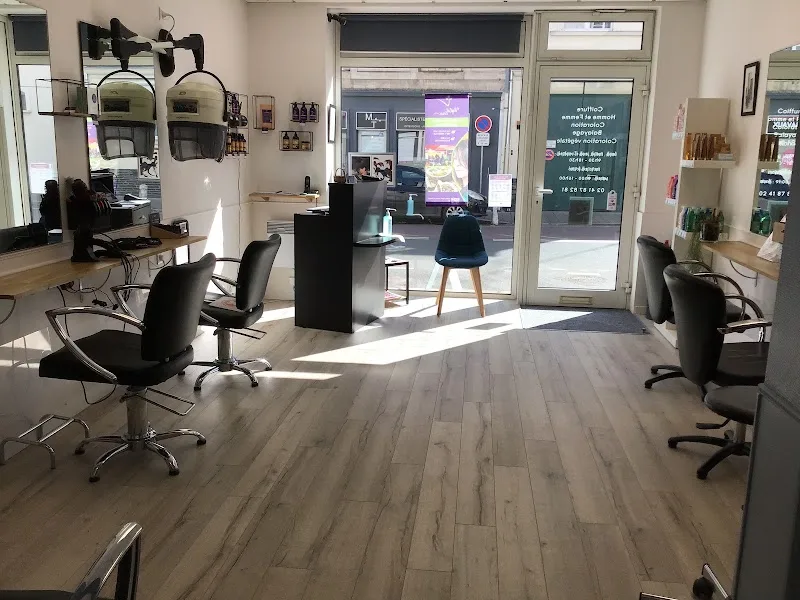 Le Salon De l'Académie