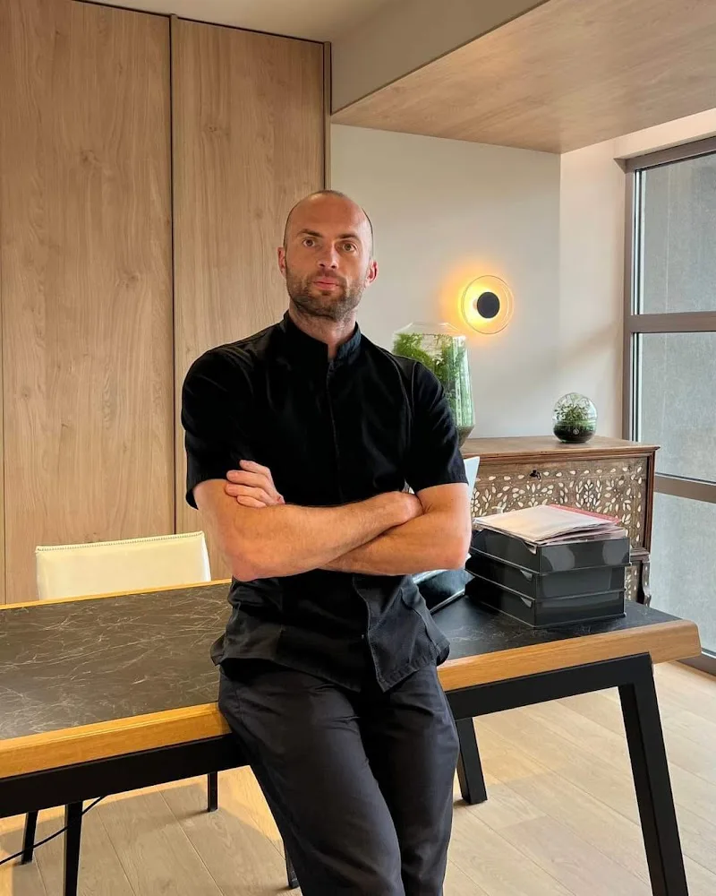 Dr Benoit Henault - Chirurgie esthétique Nîmes - Épilation Nîmes - Photo de couverture - OneBooking