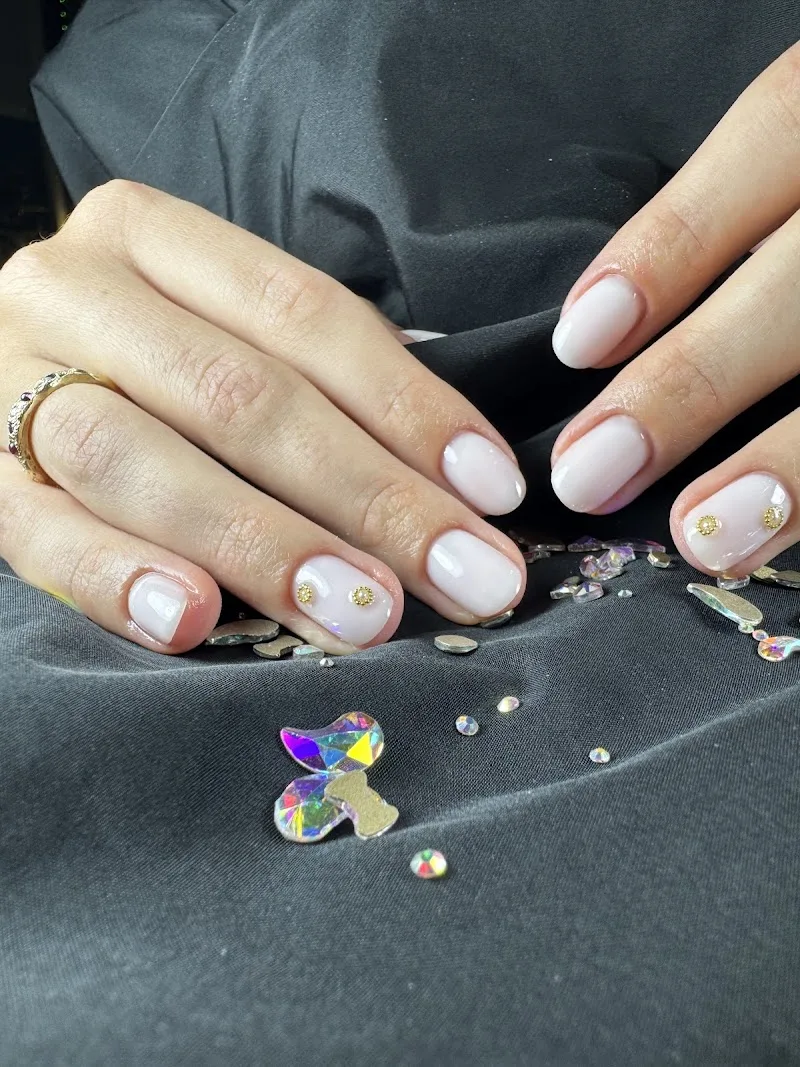 Julie M nails - Onglerie Le Havre - Photo de couverture - OneBooking