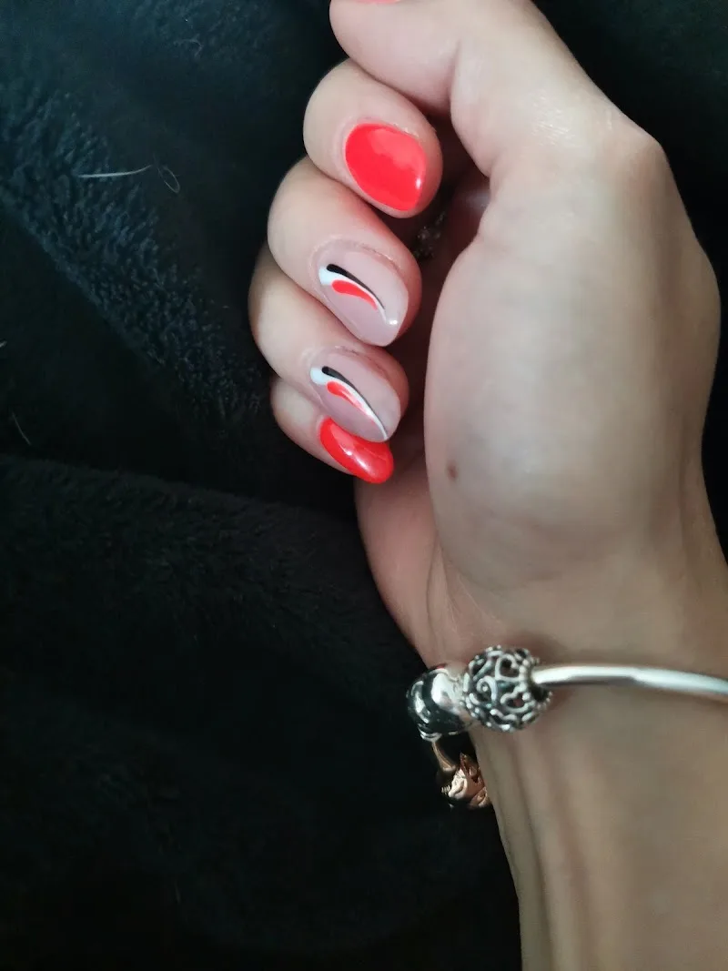HoliNails - Onglerie Rennes - Photo de couverture - OneBooking