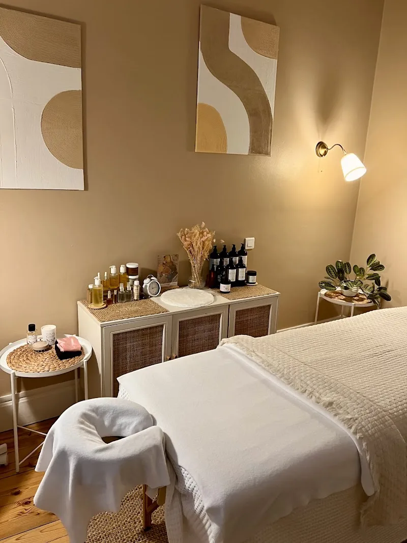Kia Ora - Méthode Renata França, facialiste & massages bien-être - Massage Clermont-Ferrand - OneBooking