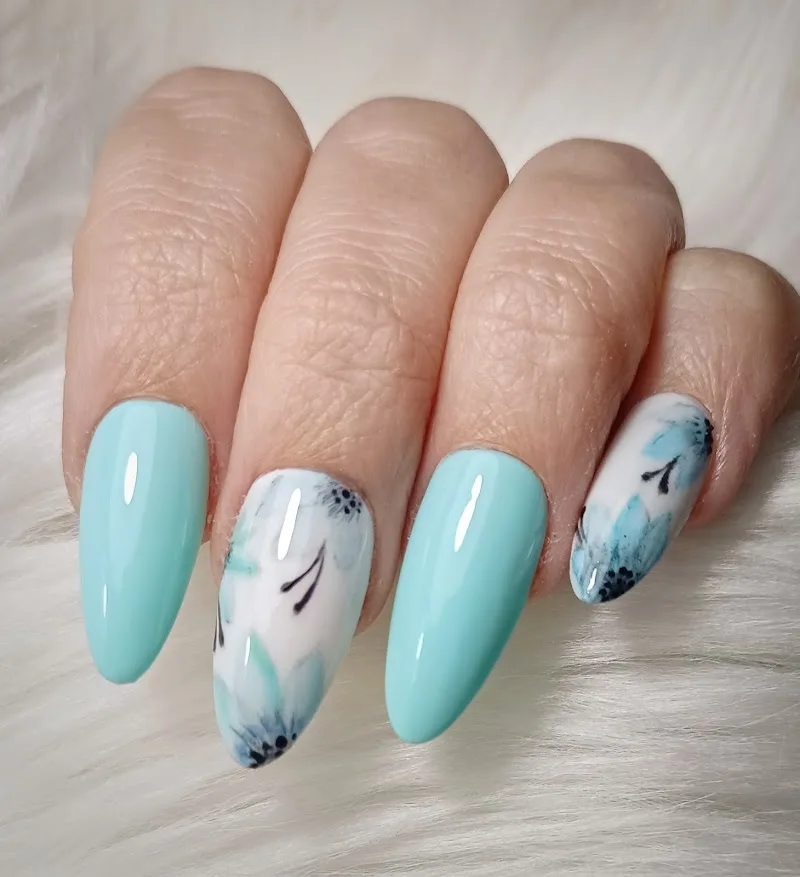 Arielle Ongle - Onglerie Bayonne - Photo de couverture - OneBooking