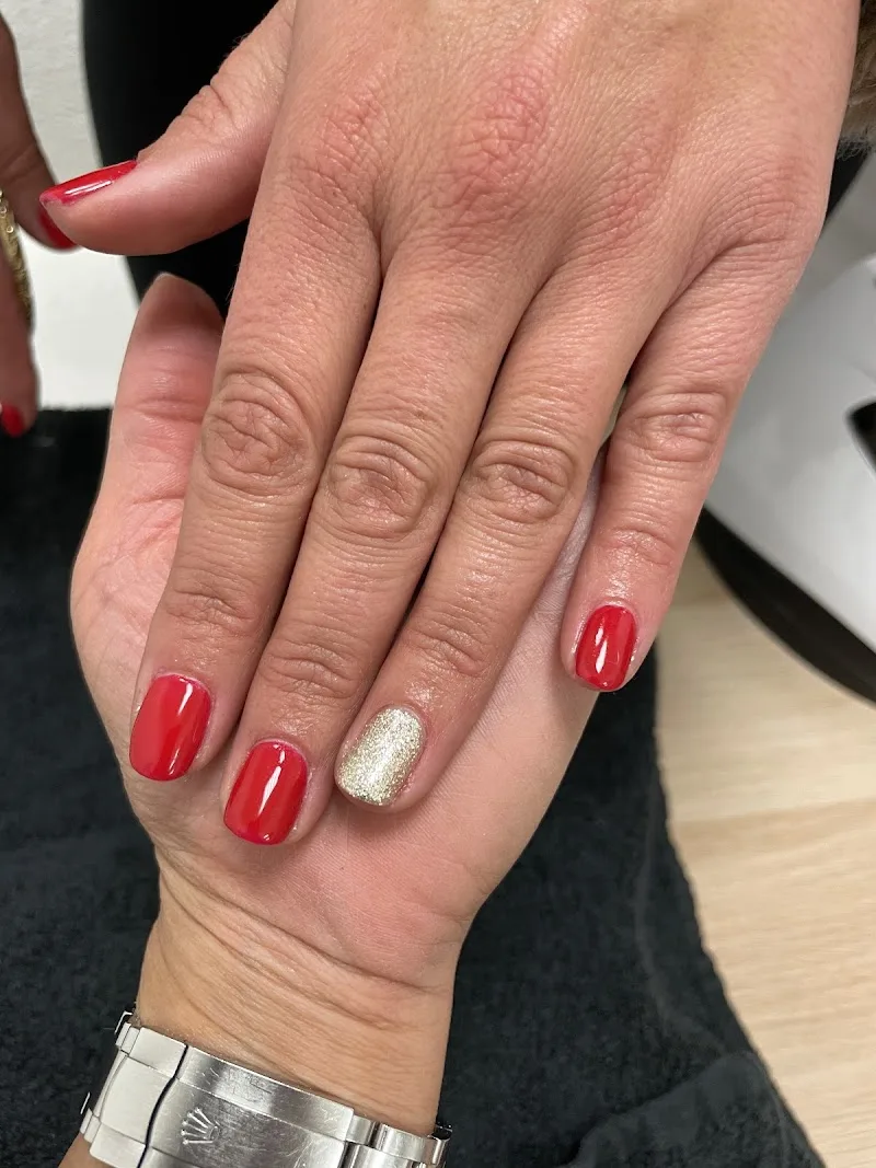 Lisa Beauté et Bien-être - Onglerie Nîmes - Photo de couverture - OneBooking