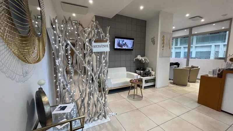 Spa & Institut Villa Royale - Massage - La Rochelle - Onglerie La Rochelle - Photo de couverture - OneBooking