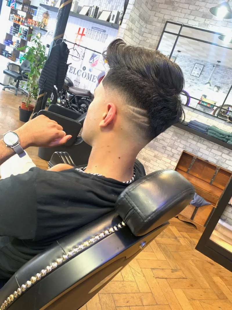 Salon de coiffeur à Metz # coiffeur berber shop
