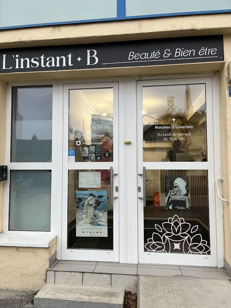 L'instant. B - Onglerie Metz - Photo de couverture - OneBooking