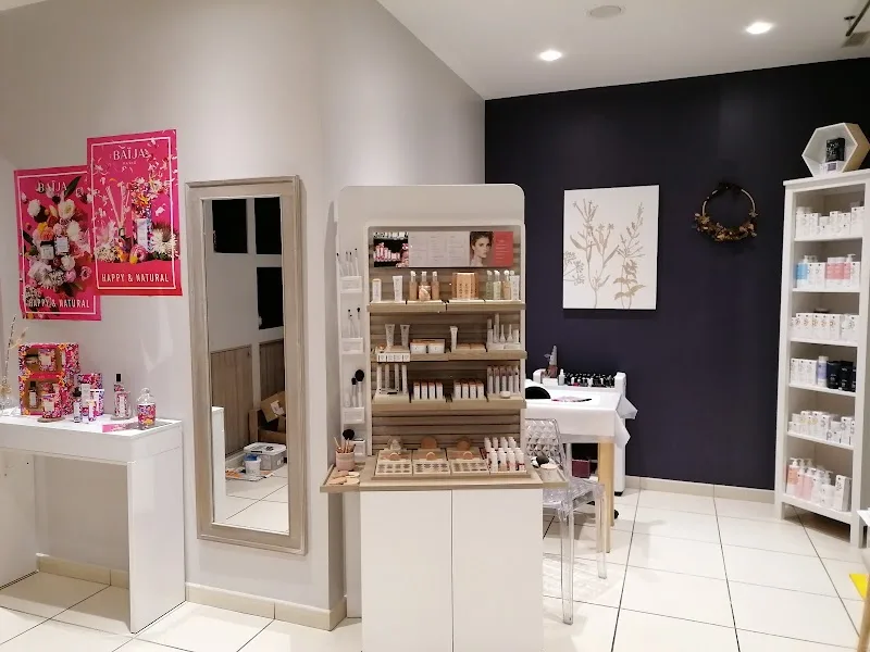 Délices De Peau Institut - Sourcils & cils Angers - Photo de couverture - OneBooking