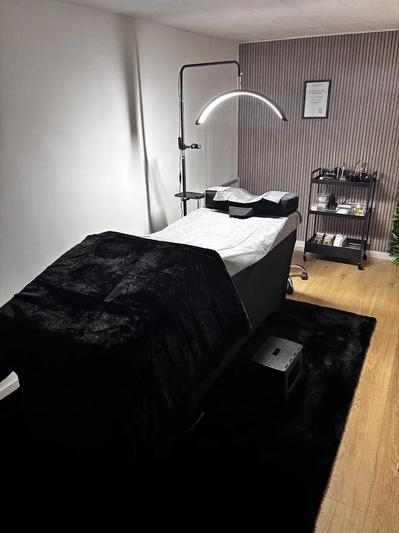 L’atelier Beau - EXTENSION DE CILS - Sourcils & cils Auxerre - Photo de couverture - OneBooking