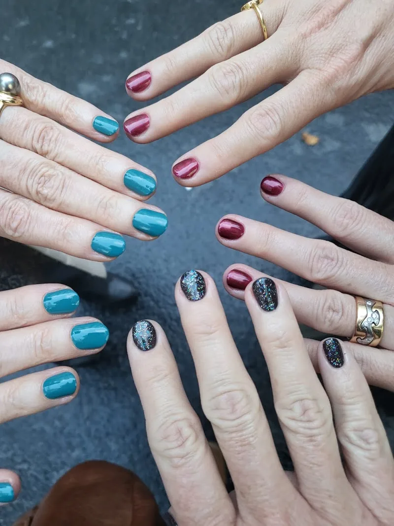 Beautiful - Onglerie Paris - Photo de couverture - OneBooking