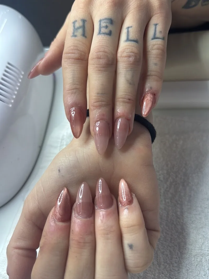 Tina Nails-Cannes