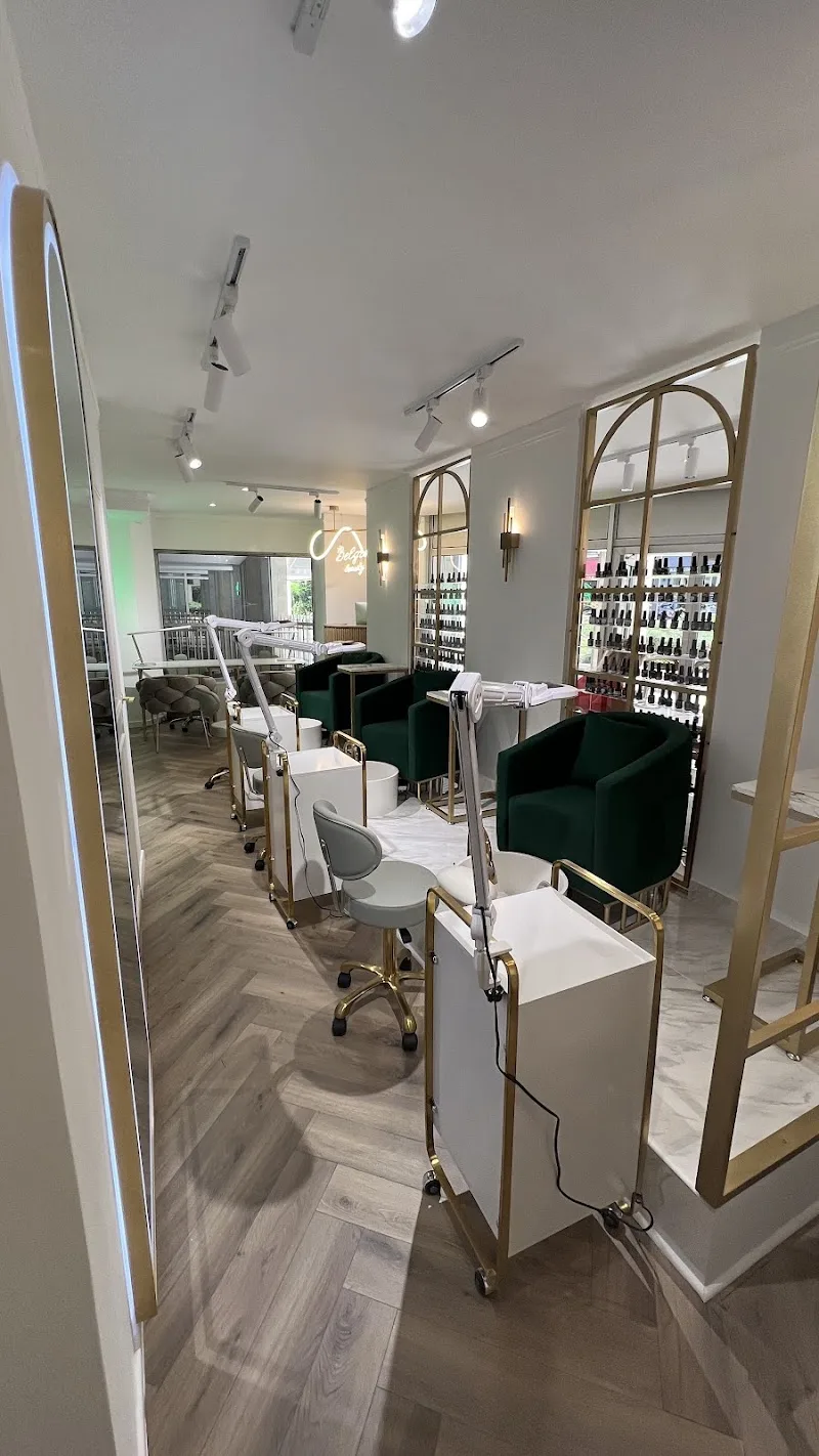 BELGRAVIA MANUCURE RUSSE - Onglerie Paris - Photo de couverture - OneBooking