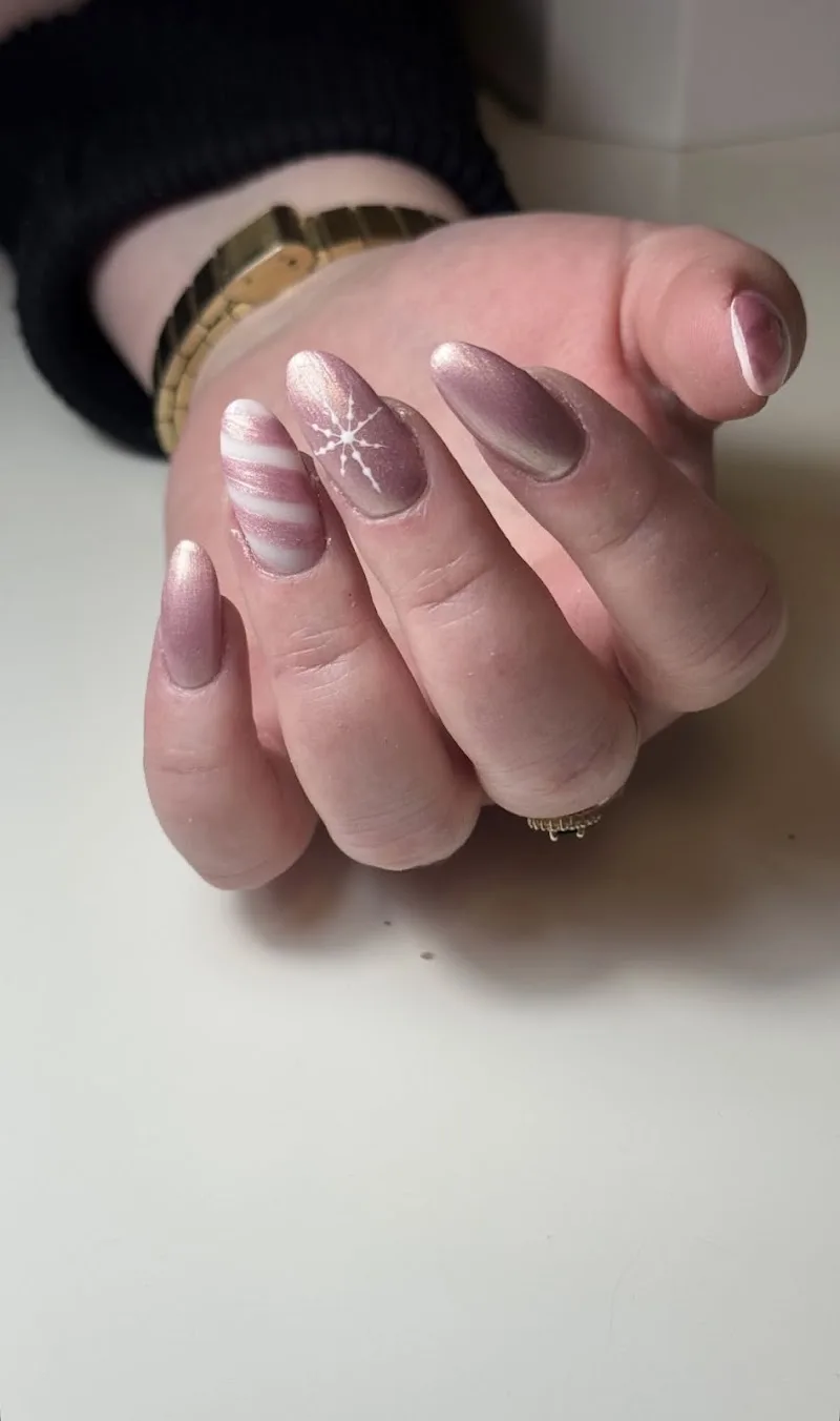 Ongle Cesson Sévigné Tonia nails 35