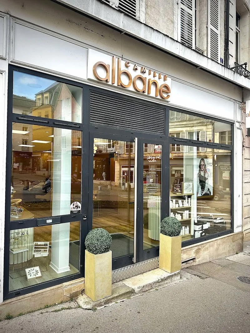 Camille Albane - Coiffeur Auxerre