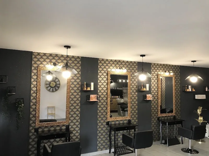 A la Découverte - Coiffure Bayonne - Photo de couverture - OneBooking
