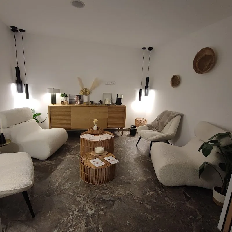 L’Escale Beauté & Spa - Onglerie Besançon - Photo de couverture - OneBooking