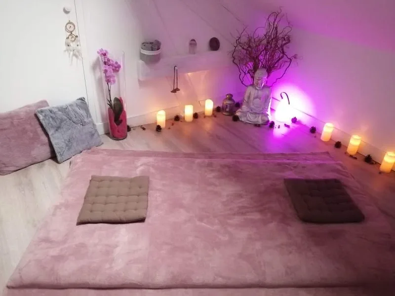 Stéphanie Mouget - Massage Besançon - Photo de couverture - OneBooking