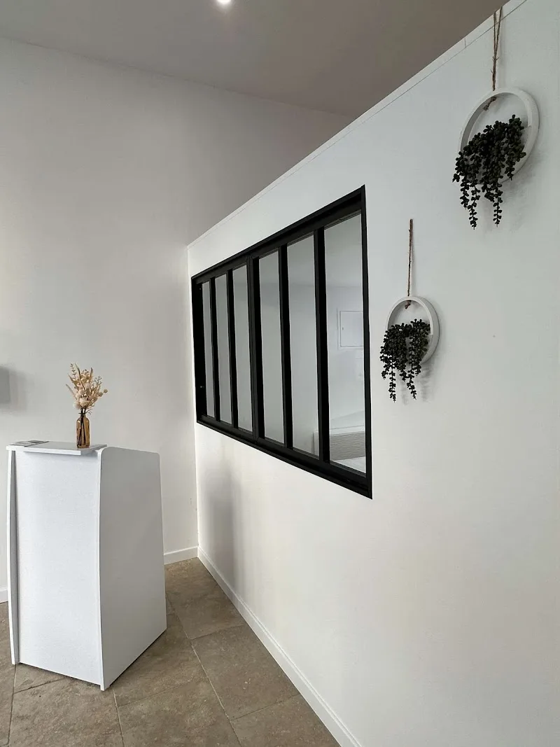 SA&MA studio - Sourcils & cils Béziers - OneBooking