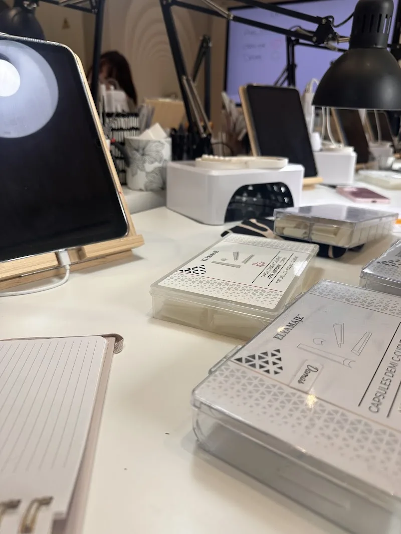 Mercimady - Centre de formation onglerie - Onglerie Toulouse - Photo de couverture - OneBooking