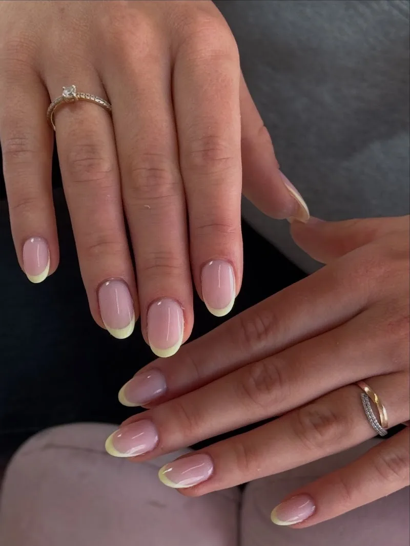 NAILSBYOUM - Ongles et Formations - Onglerie Amiens - Photo de couverture - OneBooking