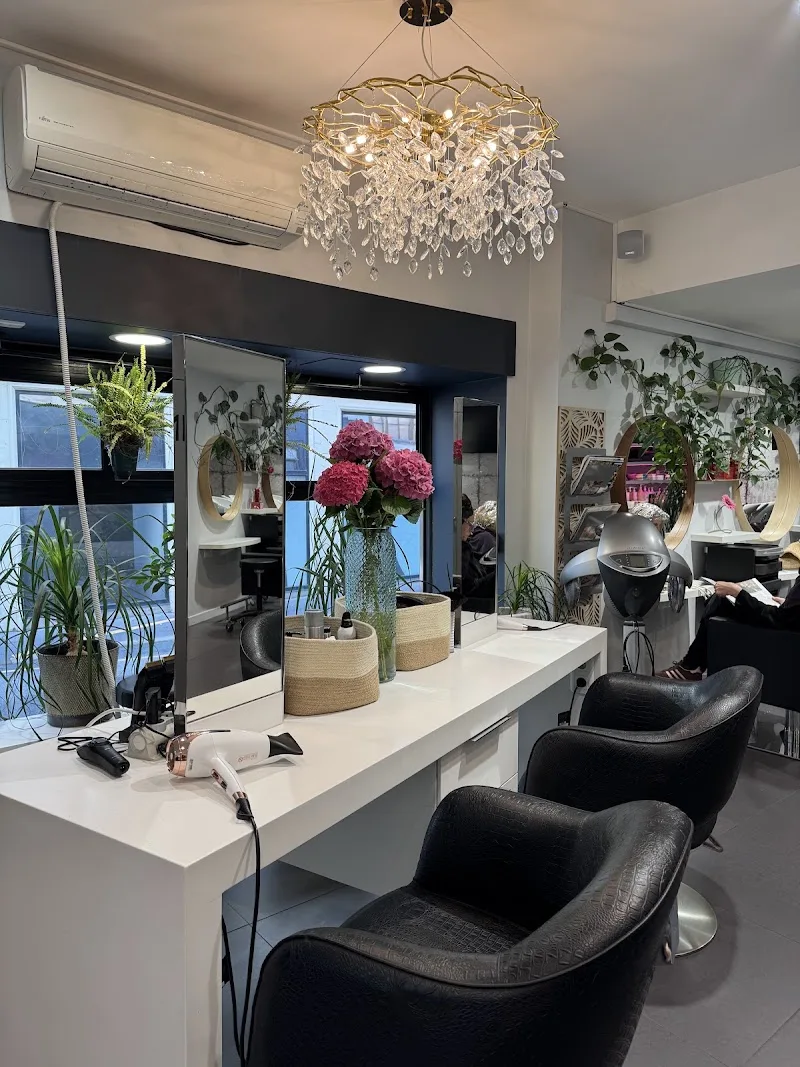 BIGUINE CALVAIRE - Coiffure Nantes - Photo de couverture - OneBooking