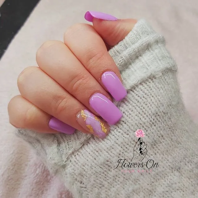Flowers on your nails - Onglerie Saint-Étienne - Photo de couverture - OneBooking