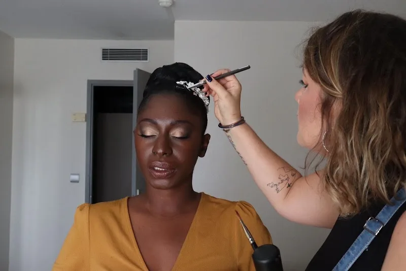 Jessica MD Espace Beauté et Formation - Maquillage Grenoble - Photo de couverture - OneBooking